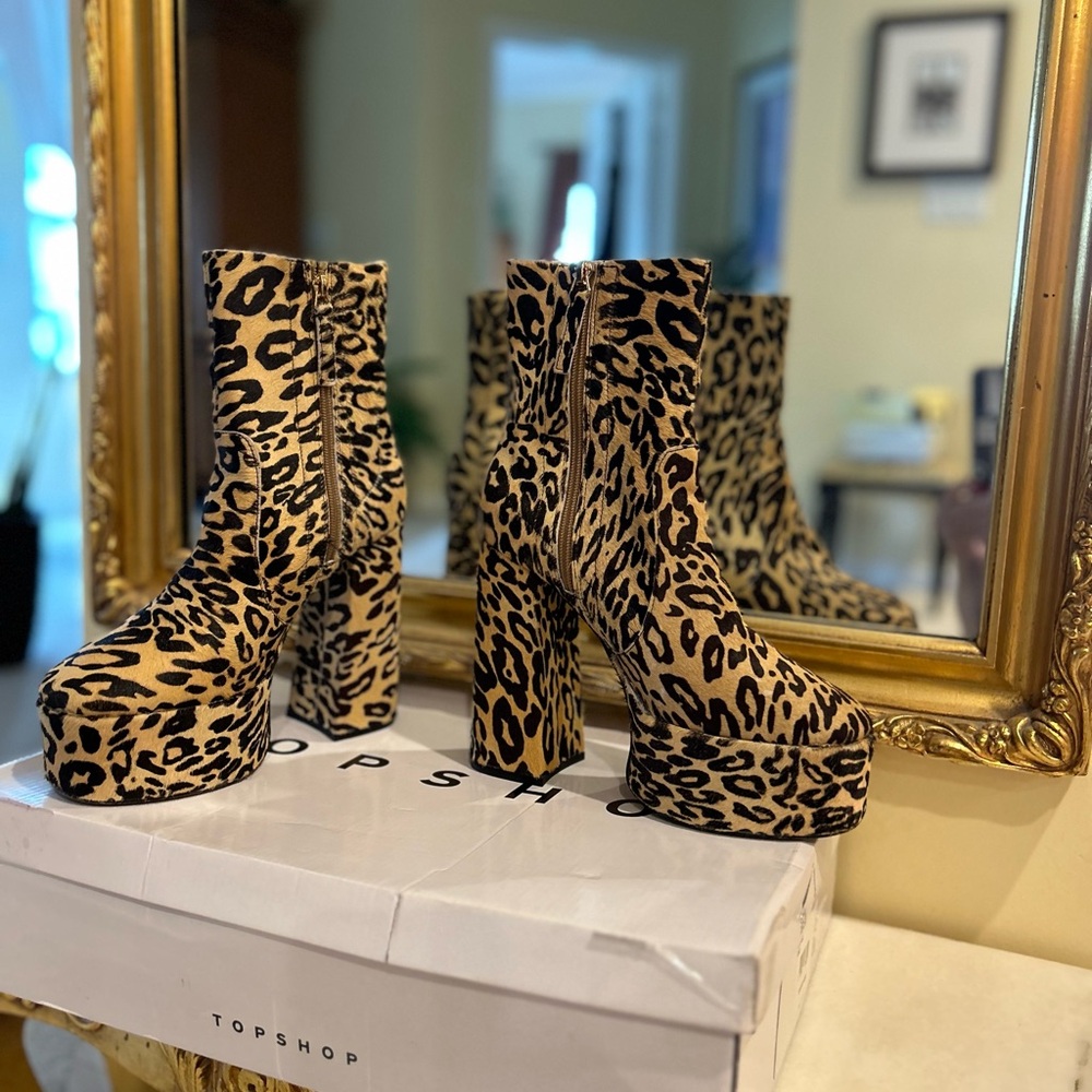 Topshop  genuine Calf Hair Animal Print Chunky Platform Boots size 9
